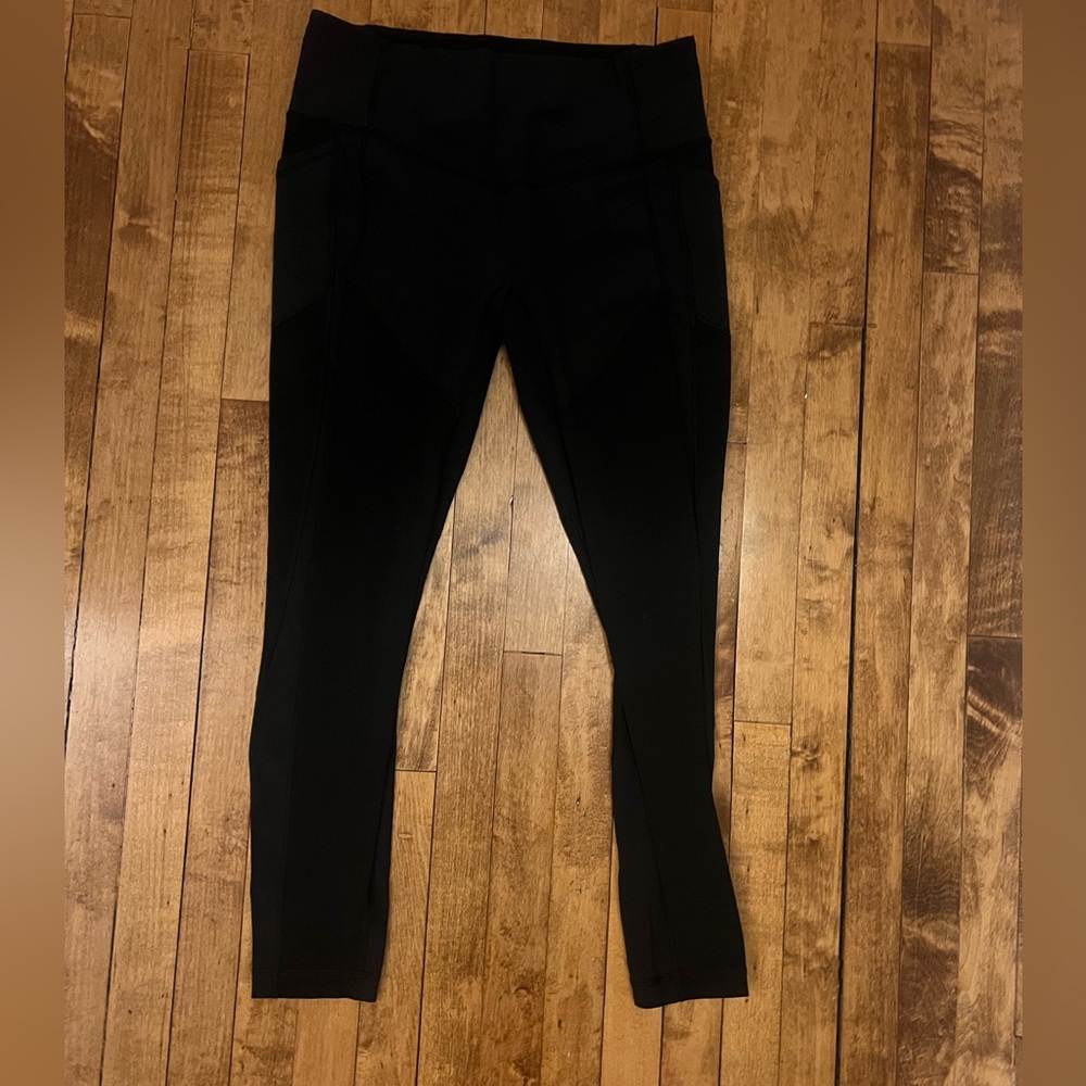 Black Lululemon leggings